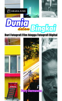 Dunia Dalam Bingkai Ferry Darmawan